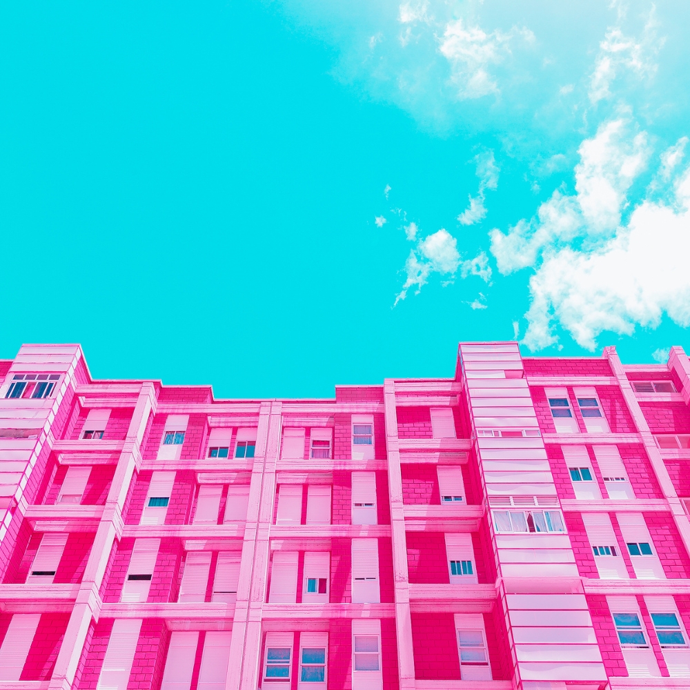 hotel colorato di fucsia